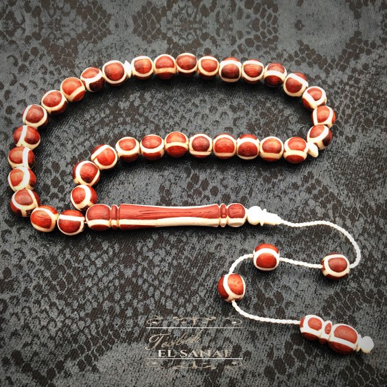 Deve Kemiği ve Kuka Ağacı Küre Kesim Efe Boy Usta İşi Sistemli Püsküllü Tesbih (8 x 8mm) Deve Kemiği ve Kuka Ağacı Küre Kesim Efe Boy Usta İşi Sistemli Püsküllü Tesbih (8 x 8mm)